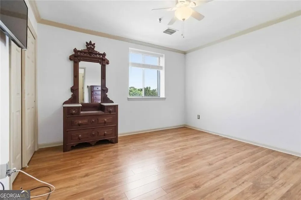 300 Johnson Ferry RD NE Sandy Springs, GA 30328