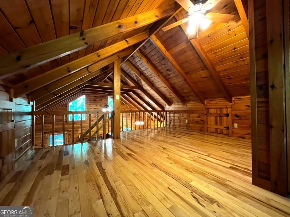187 Tiffany LN Mineral Bluff, GA 30559
