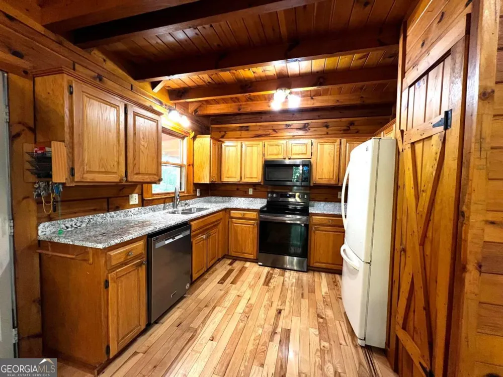 187 Tiffany LN Mineral Bluff, GA 30559