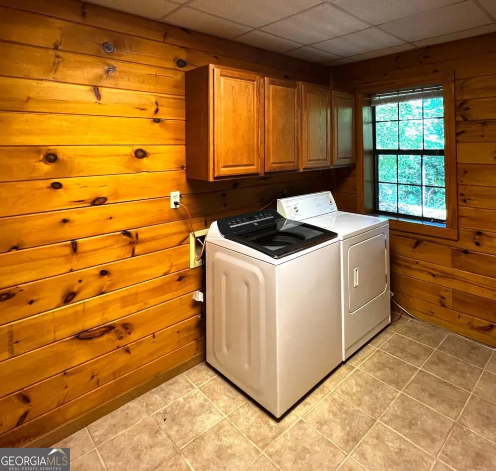 187 Tiffany LN Mineral Bluff, GA 30559