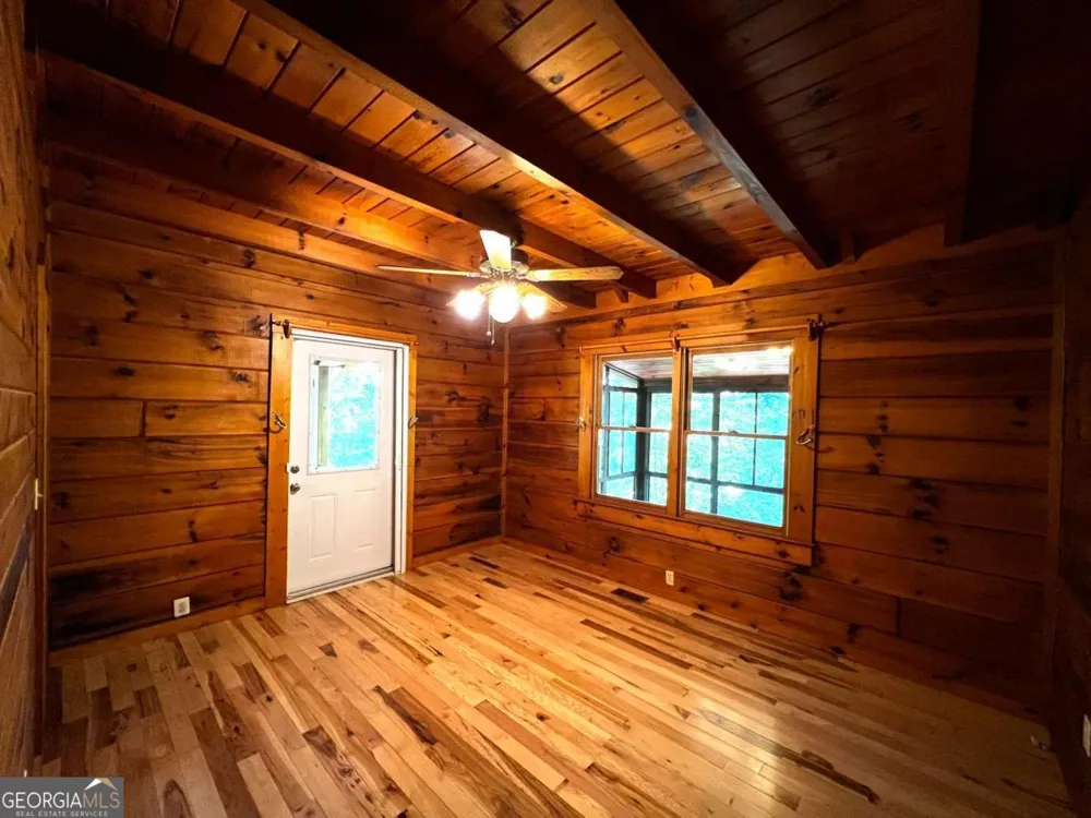 187 Tiffany LN Mineral Bluff, GA 30559