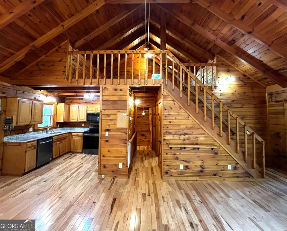 187 Tiffany LN Mineral Bluff, GA 30559