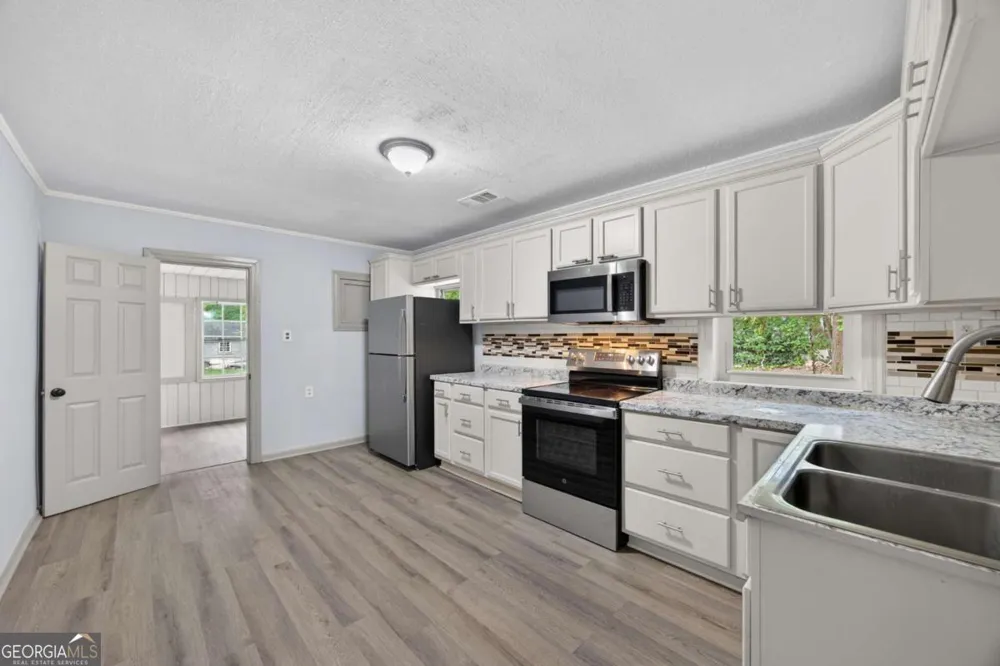 953 South AVE Forest Park, GA 30297