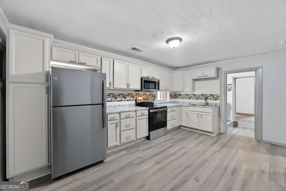 953 South AVE Forest Park, GA 30297