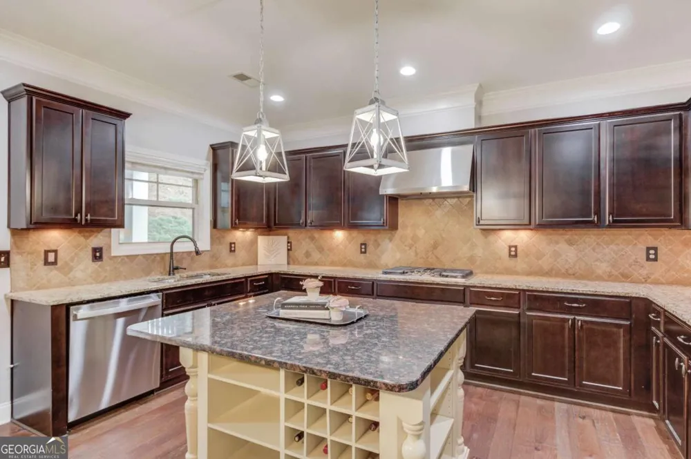 6005 Deer Walk TRL Sugar Hill, GA 30518