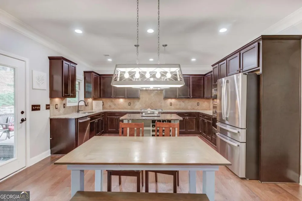 6005 Deer Walk TRL Sugar Hill, GA 30518
