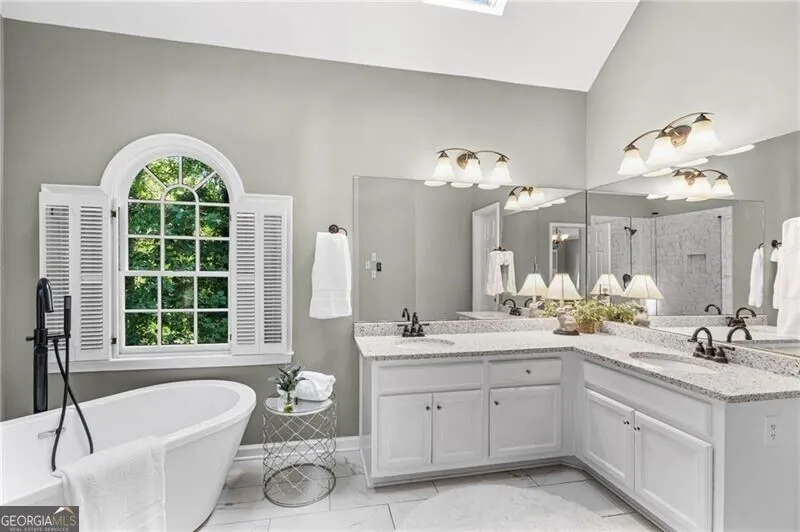 10985 Wilshire Chase DR Johns Creek, GA 30097