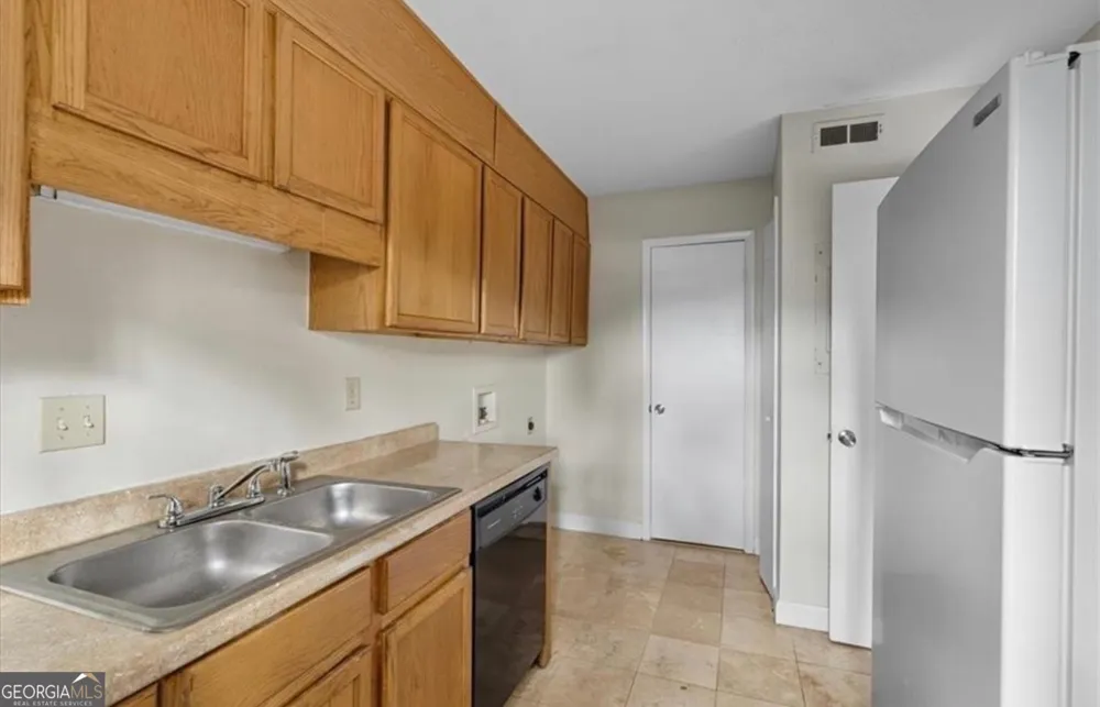 4701 Flat Shoals RD Union City, GA 30291