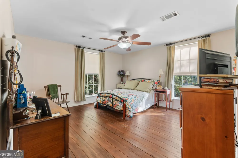 66 Merritt ST Hawkinsville, GA 31036