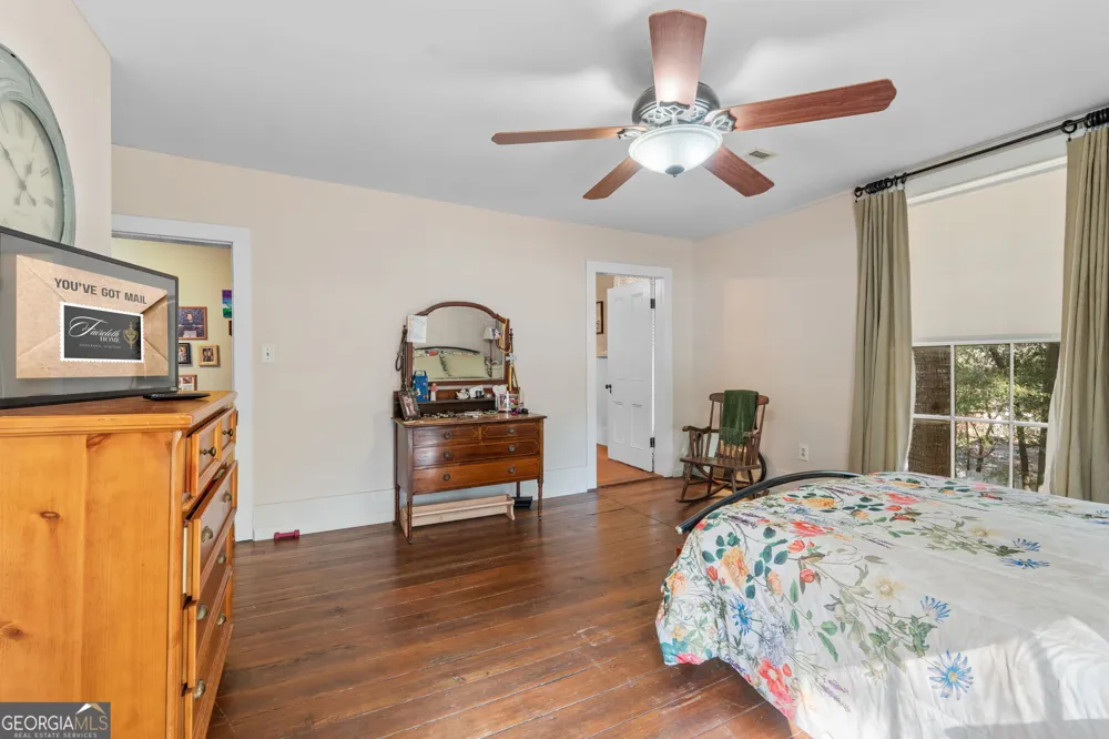 66 Merritt ST Hawkinsville, GA 31036