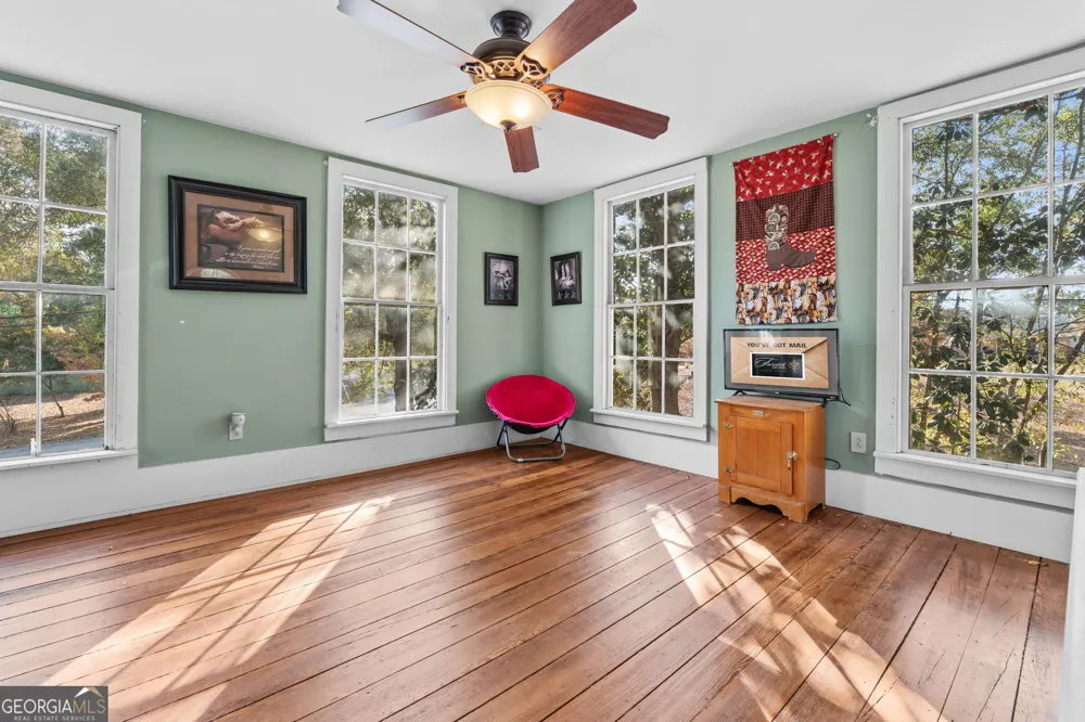 66 Merritt ST Hawkinsville, GA 31036