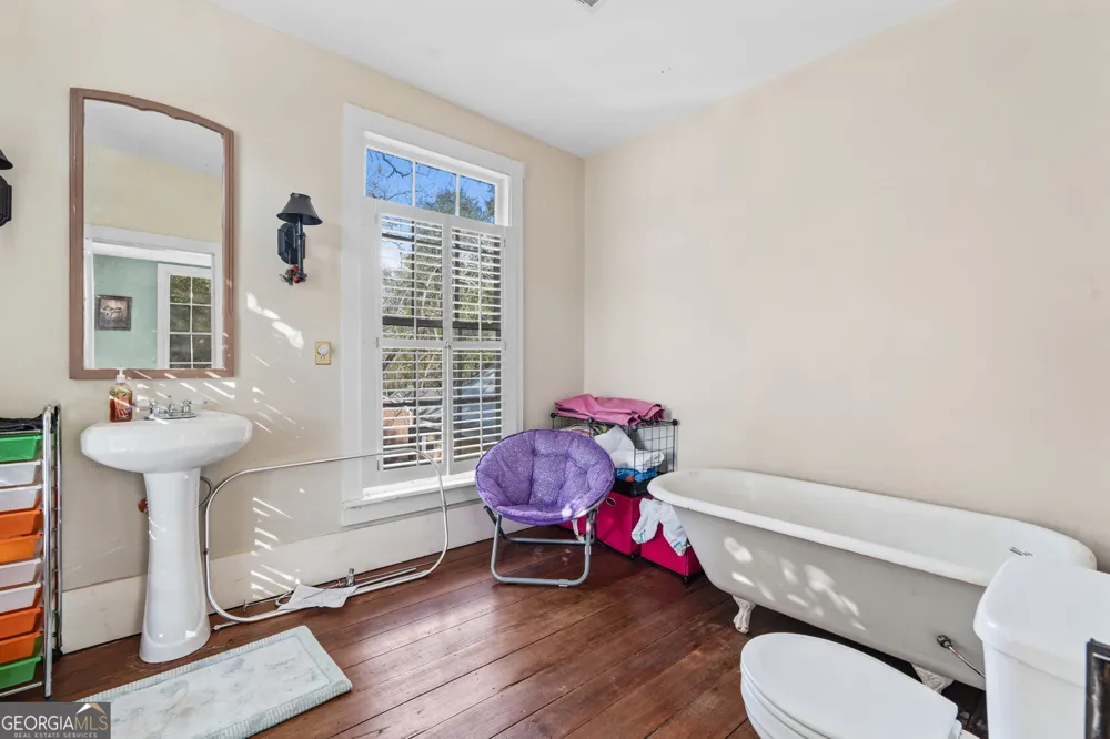 66 Merritt ST Hawkinsville, GA 31036
