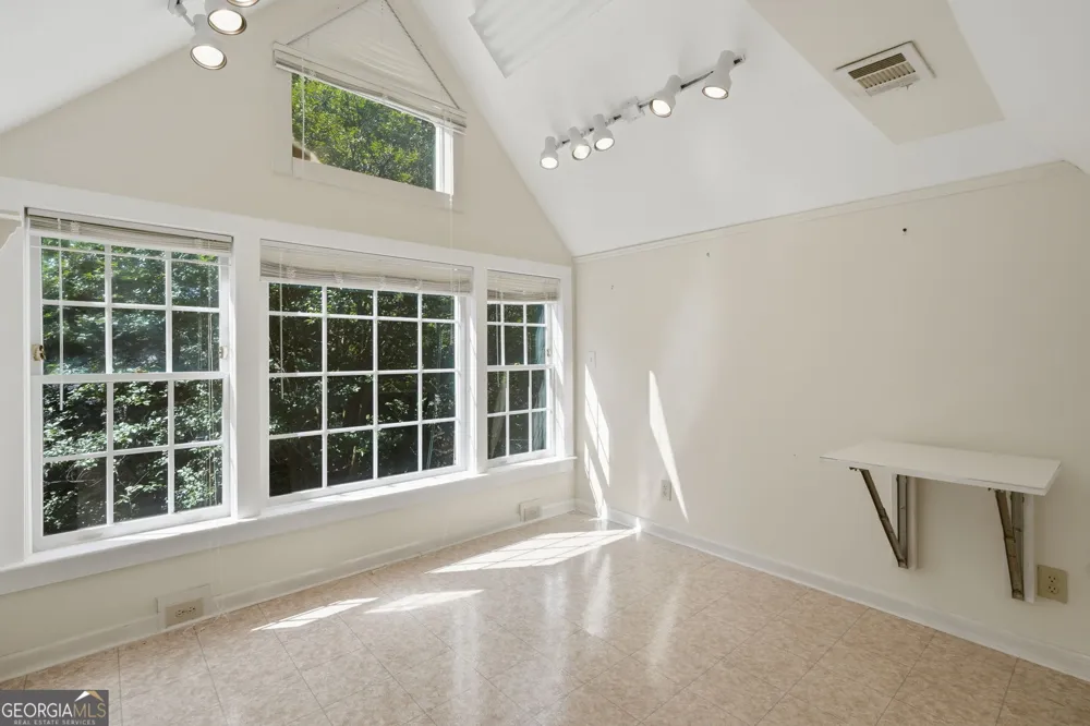 2285 Littlebrooke TRCE Dunwoody, GA 30338