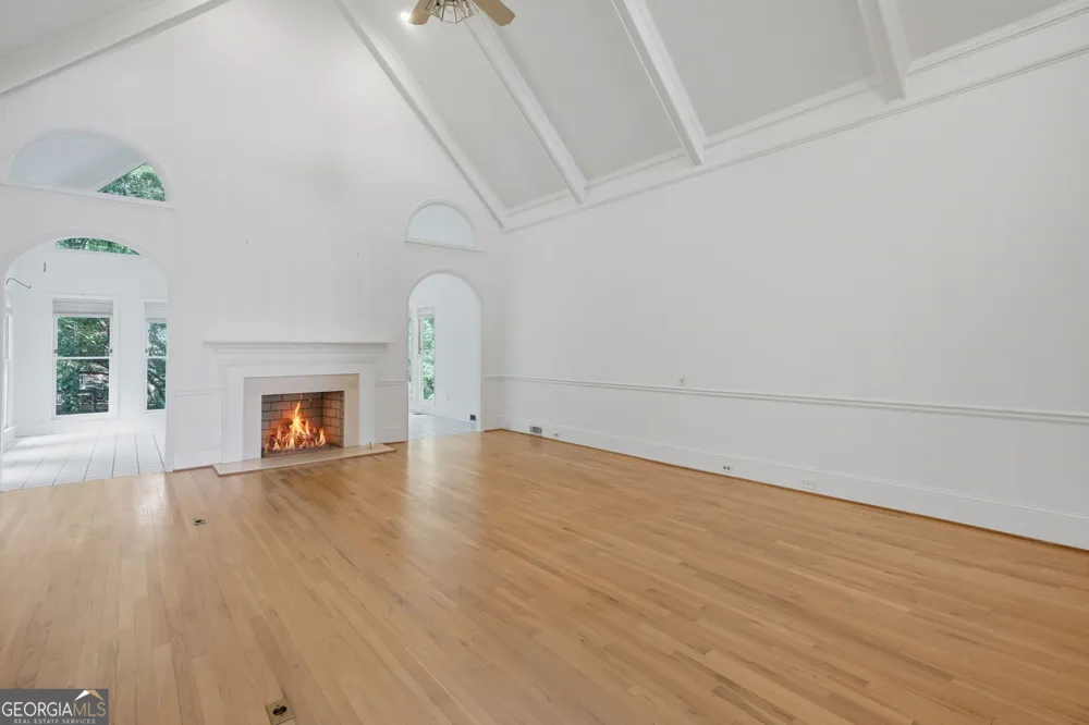 2285 Littlebrooke TRCE Dunwoody, GA 30338