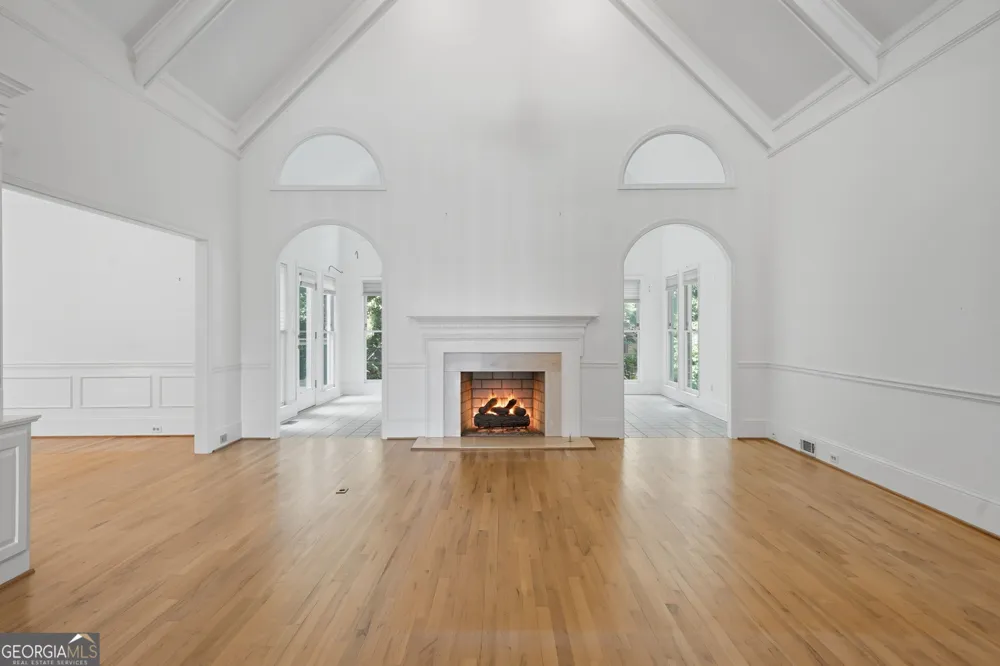 2285 Littlebrooke TRCE Dunwoody, GA 30338