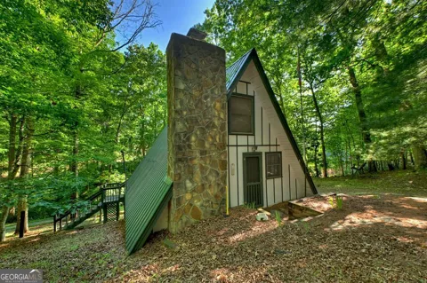 32 Lake Front DR
