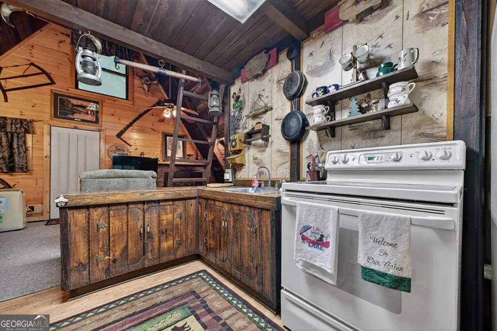 32 Lake Front DR Morganton, GA 30560
