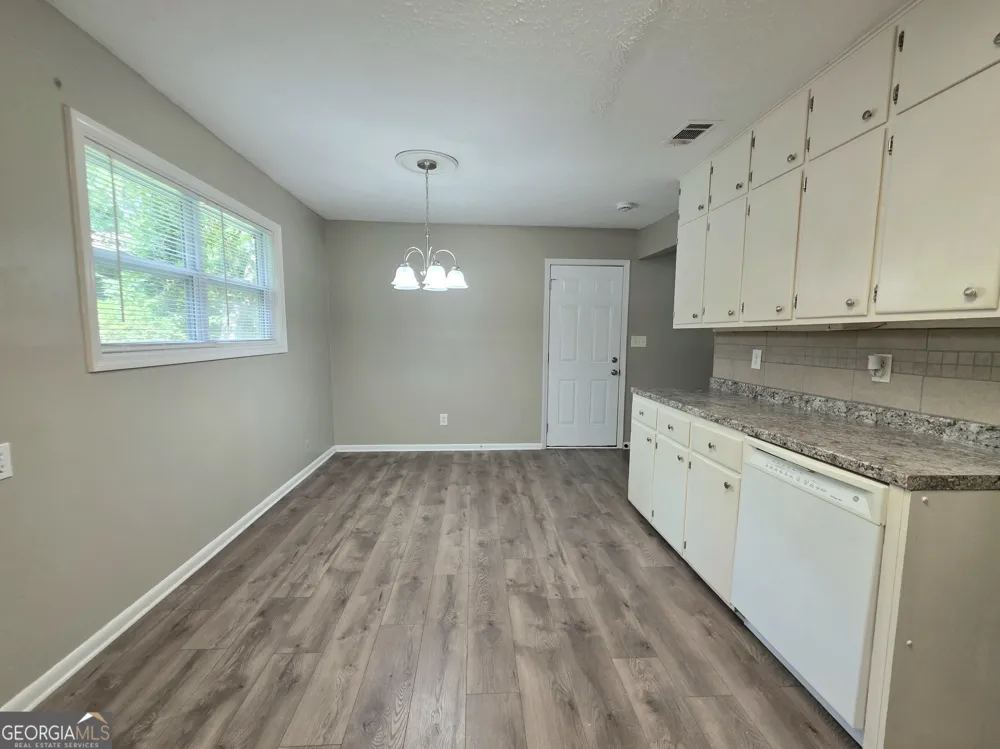 3460 Meadowview DR Lithia Springs, GA 30122