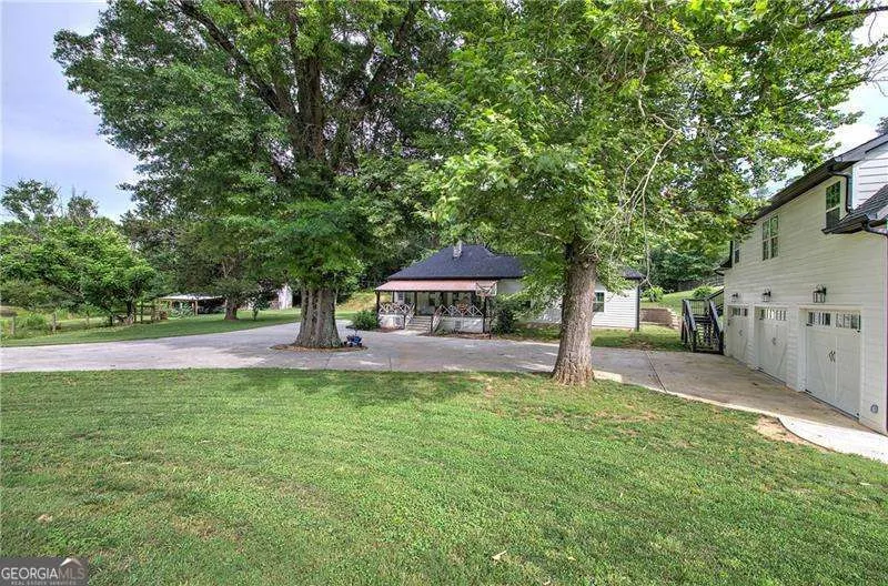 182 Henry Mack Hill RD Rydal, GA 30171