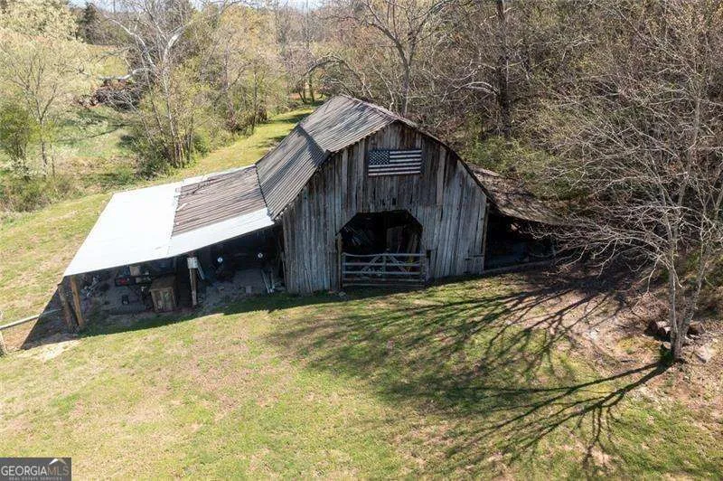 182 Henry Mack Hill RD Rydal, GA 30171