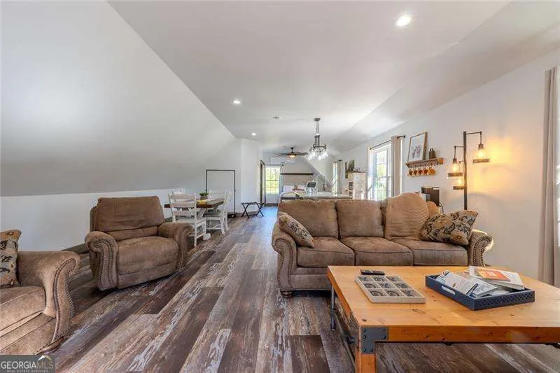 182 Henry Mack Hill RD Rydal, GA 30171