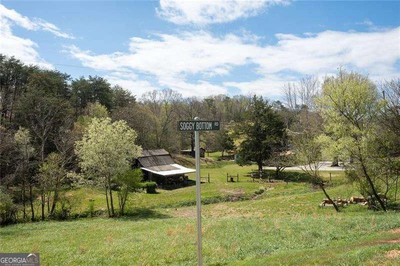 182 Henry Mack Hill RD Rydal, GA 30171