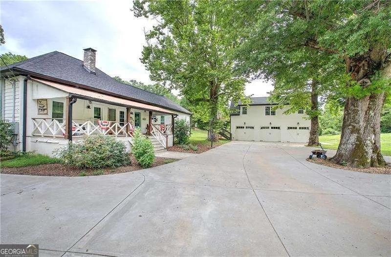 182 Henry Mack Hill RD Rydal, GA 30171