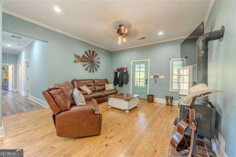 182 Henry Mack Hill RD Rydal, GA 30171