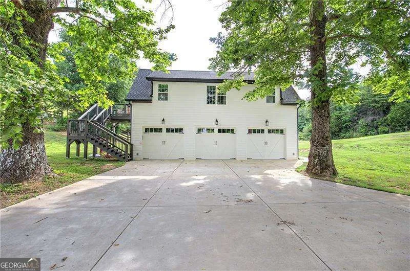 182 Henry Mack Hill RD Rydal, GA 30171