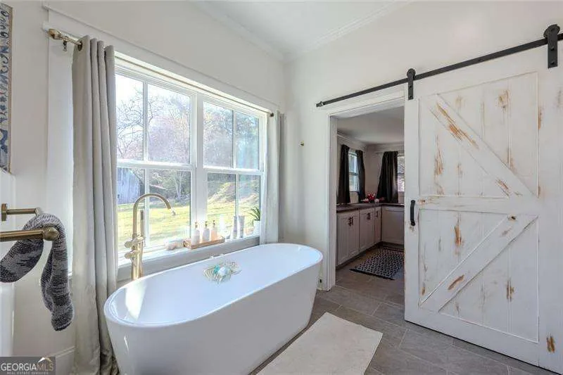 182 Henry Mack Hill RD Rydal, GA 30171