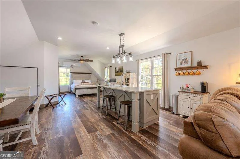 182 Henry Mack Hill RD Rydal, GA 30171