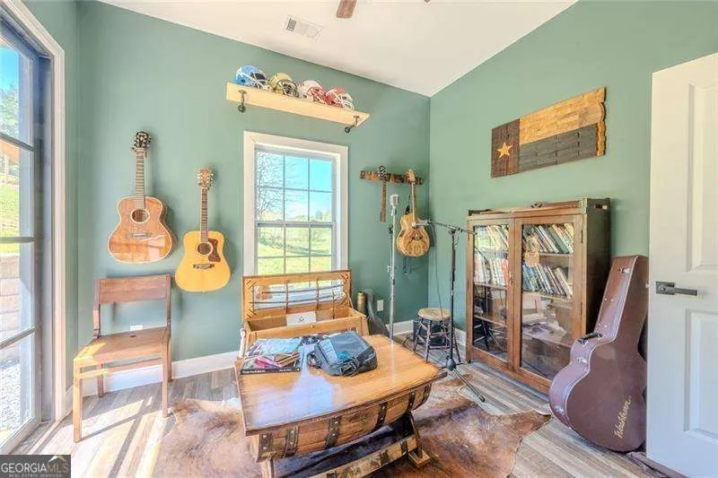 182 Henry Mack Hill RD Rydal, GA 30171