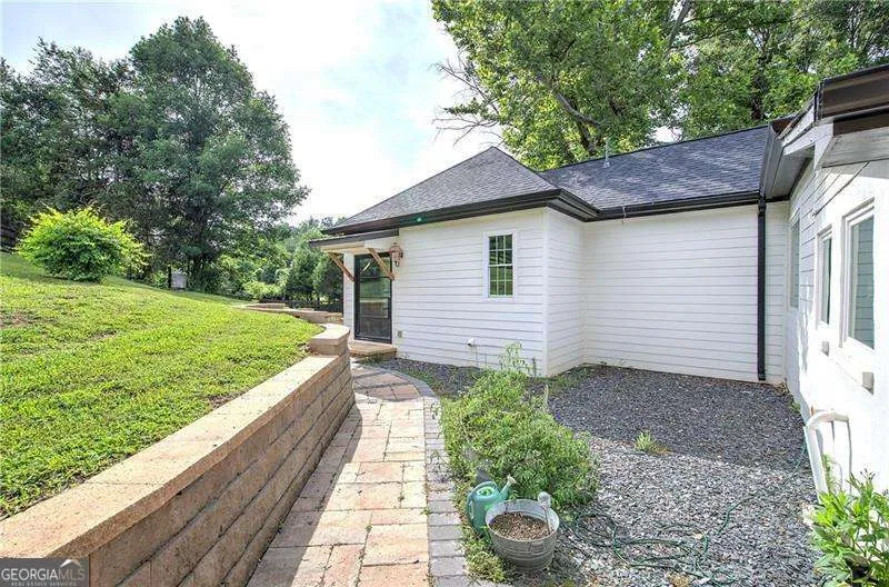182 Henry Mack Hill RD Rydal, GA 30171
