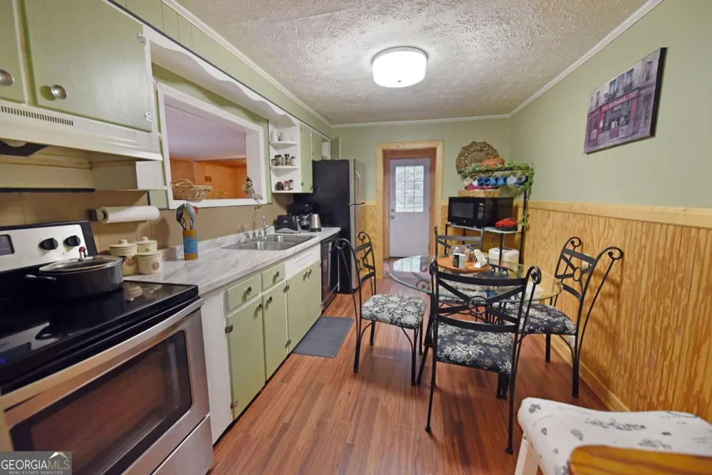742 Hillcrest DR McCaysville, GA 30555