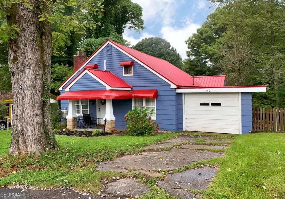 742 Hillcrest DR McCaysville, GA 30555