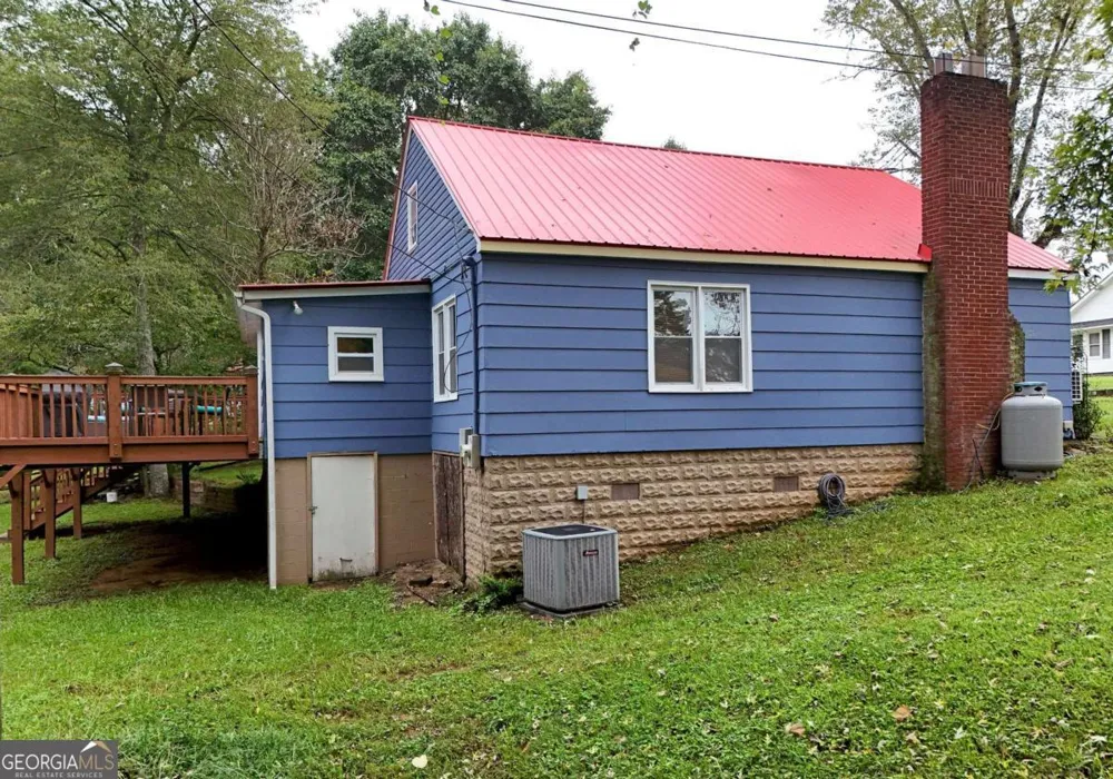 742 Hillcrest DR McCaysville, GA 30555