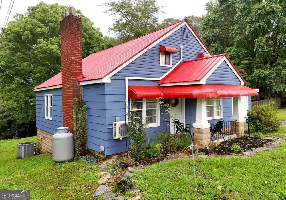 742 Hillcrest DR McCaysville, GA 30555