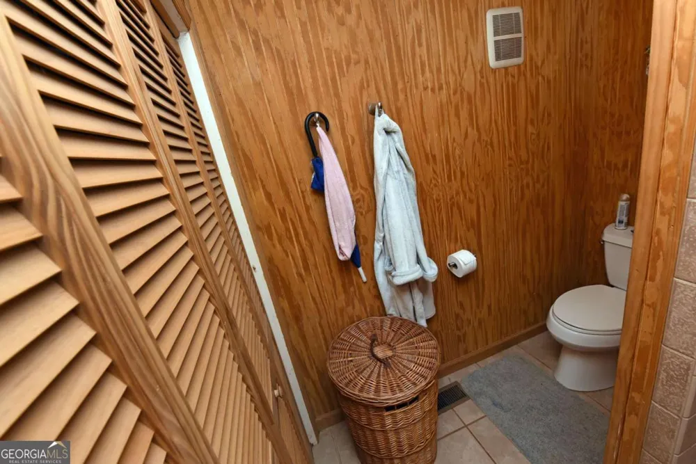 742 Hillcrest DR McCaysville, GA 30555