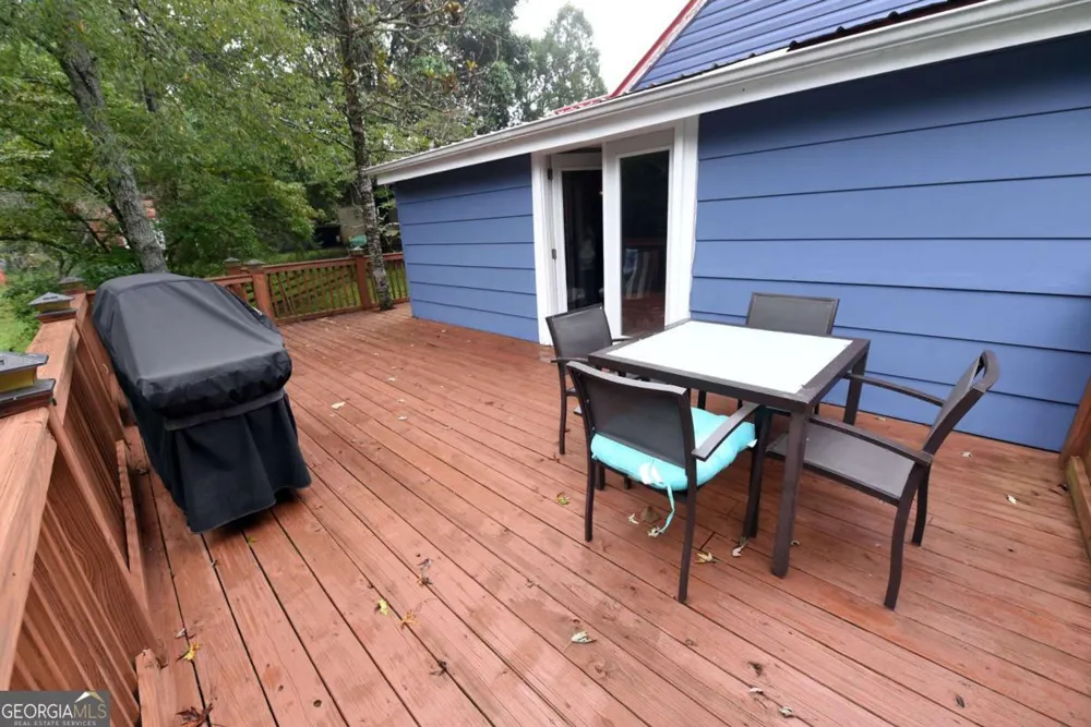 742 Hillcrest DR McCaysville, GA 30555