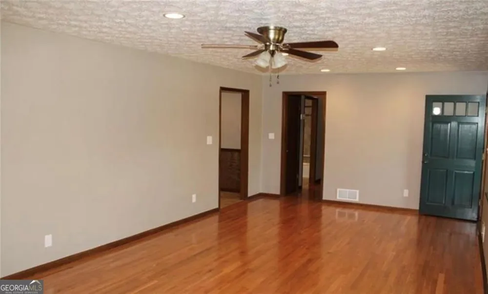 426 Atlanta HWY Loganville, GA 30052