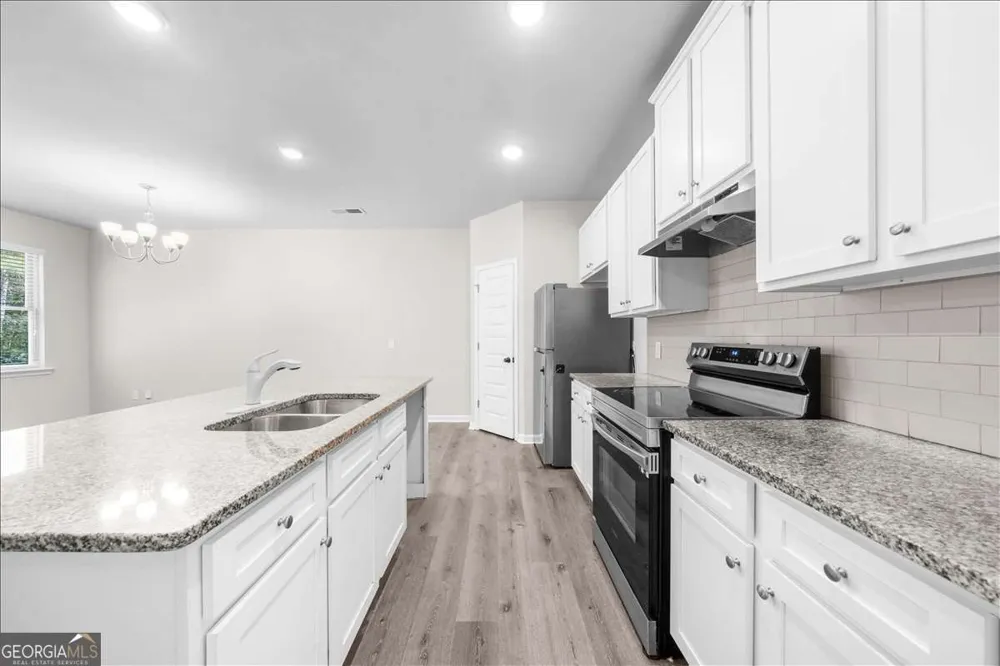 200 NW Vickery LN Calhoun, GA 30701