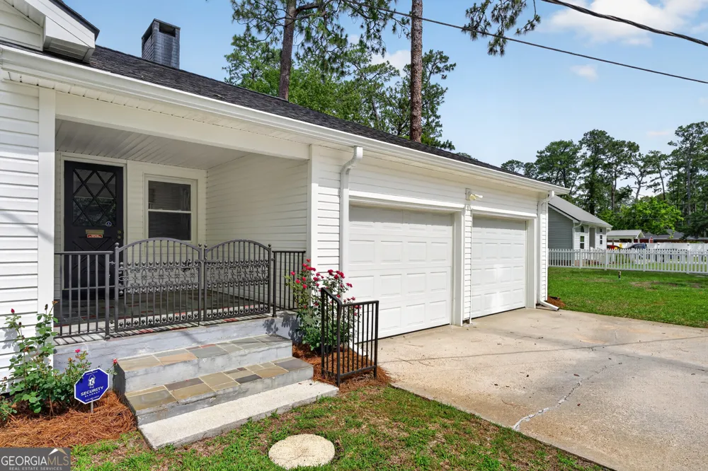 808 Seminole TRL Waycross, GA 31501