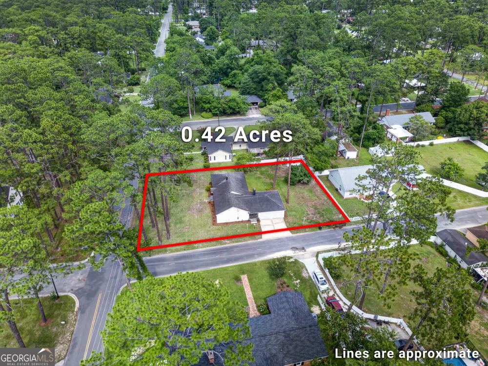 808 Seminole TRL Waycross, GA 31501