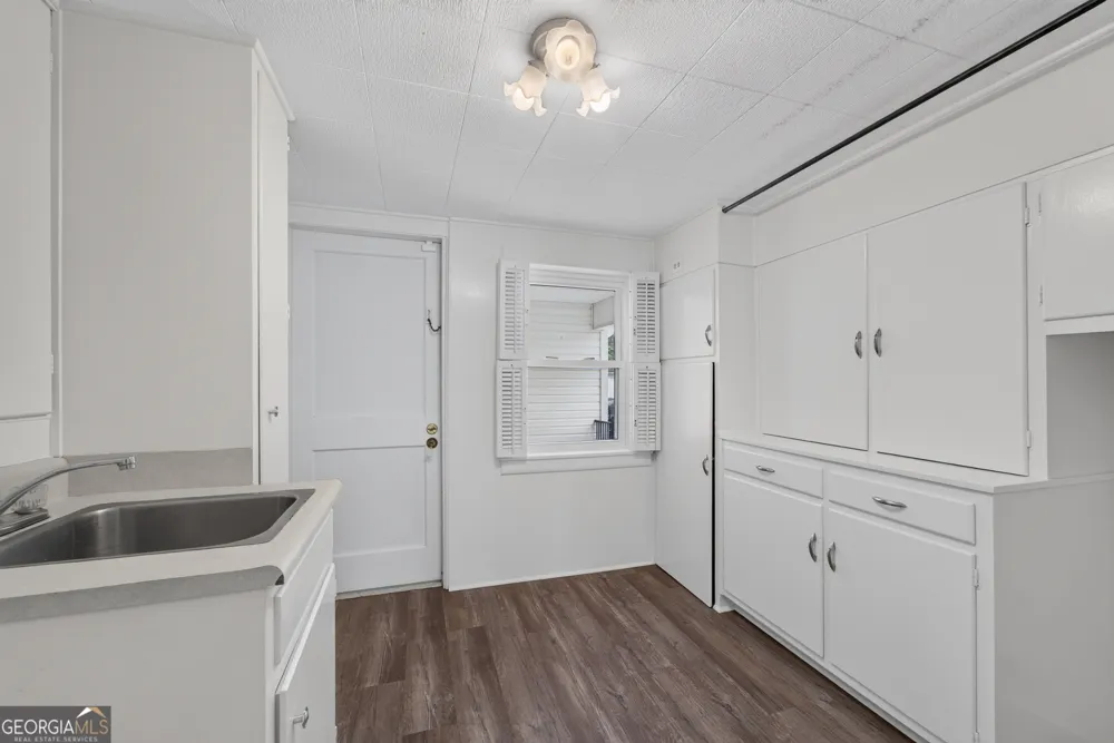 808 Seminole TRL Waycross, GA 31501