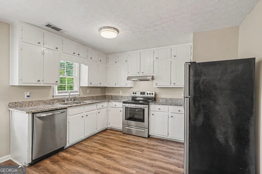 1394 Almand Creek DR SW Conyers, GA 30094