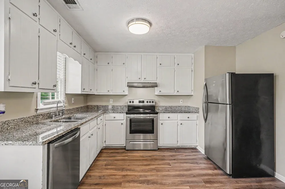 1394 Almand Creek DR SW Conyers, GA 30094