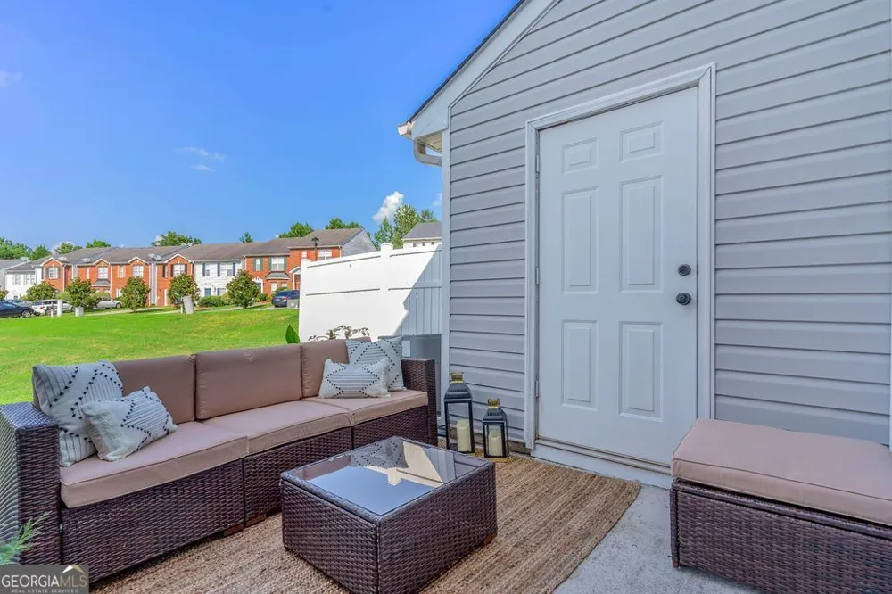 1327 Hollenbeck LN Riverdale, GA 30296