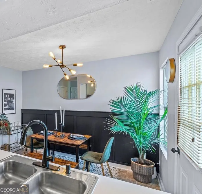 1327 Hollenbeck LN Riverdale, GA 30296
