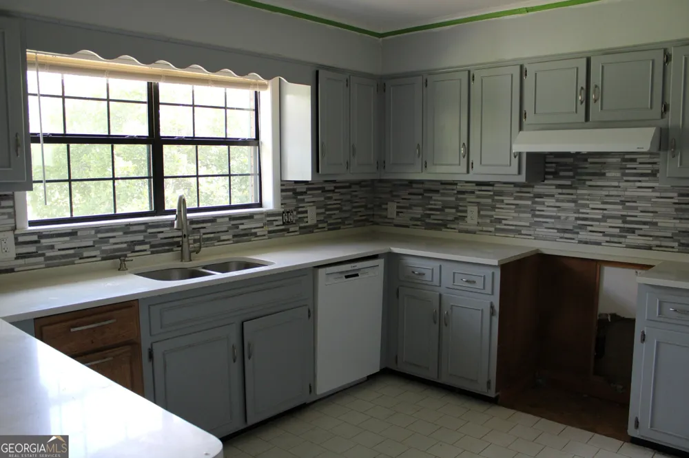 338 Lakeview DR Baxley, GA 31513