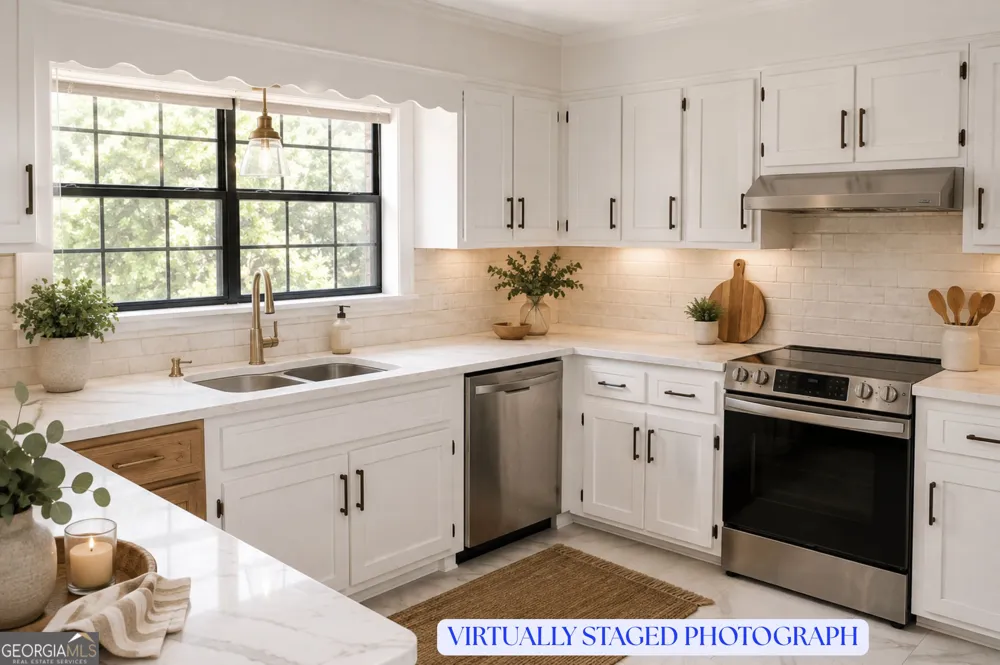 338 Lakeview DR Baxley, GA 31513